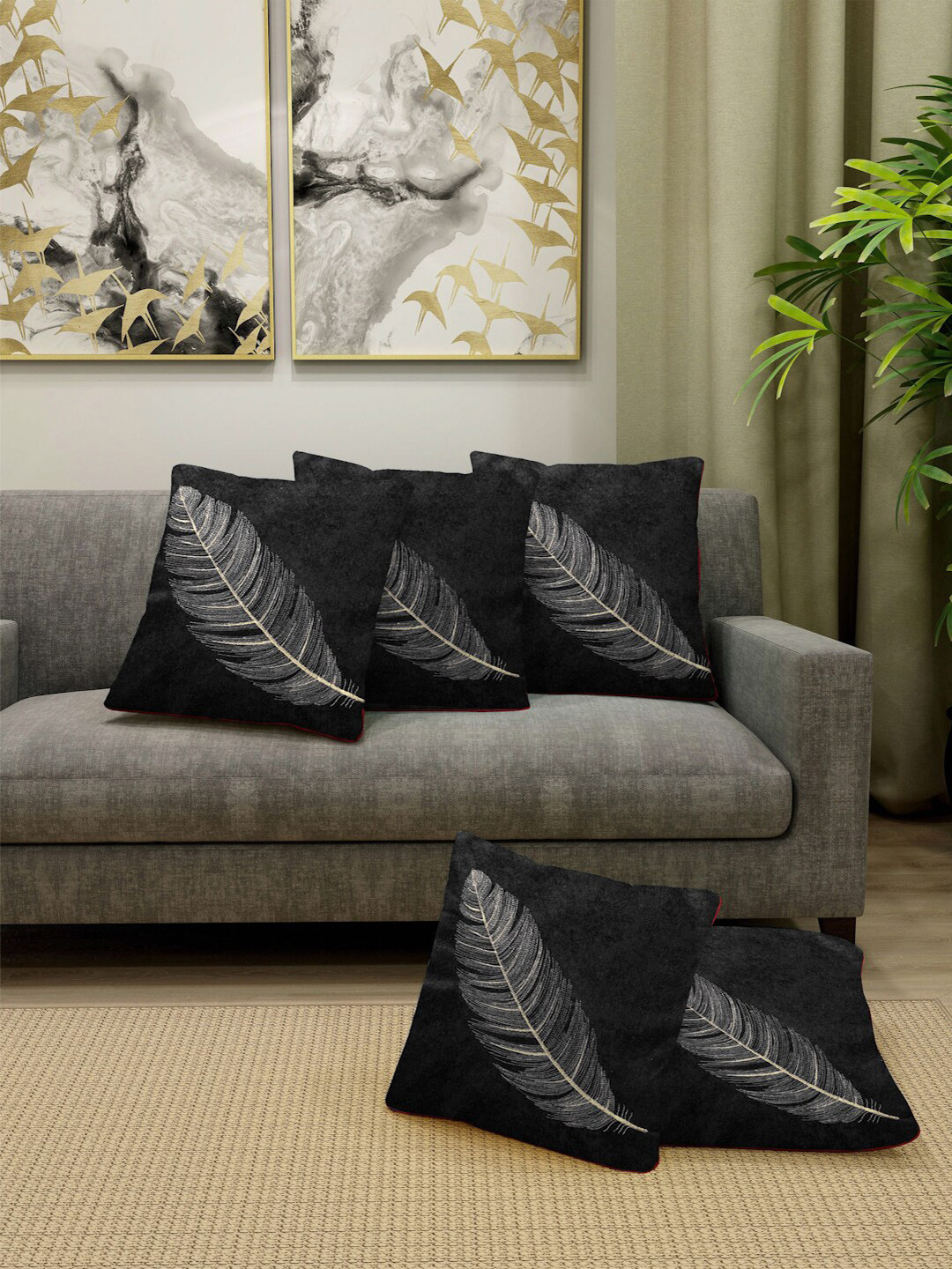 FABINALIV Black & Cream-Coloured 5 Pieces Velvet Square Cushion Covers