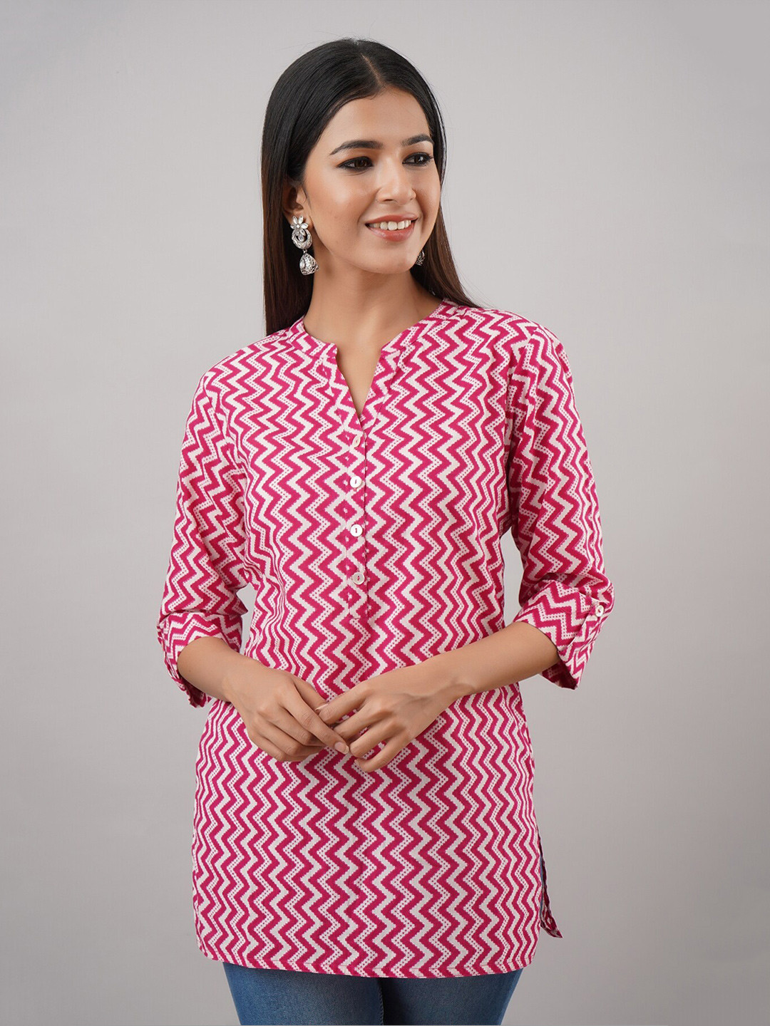 HERE&NOW Pink Mandarin Collar Chevron Printed Short Kurti