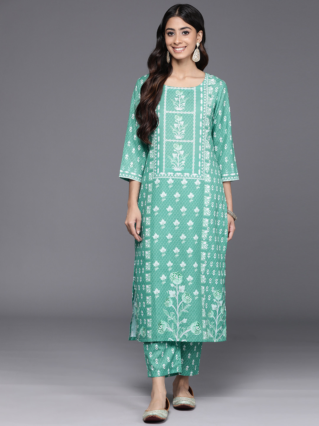 Varanga Women Floral Printed Regular Kurta with Trousers