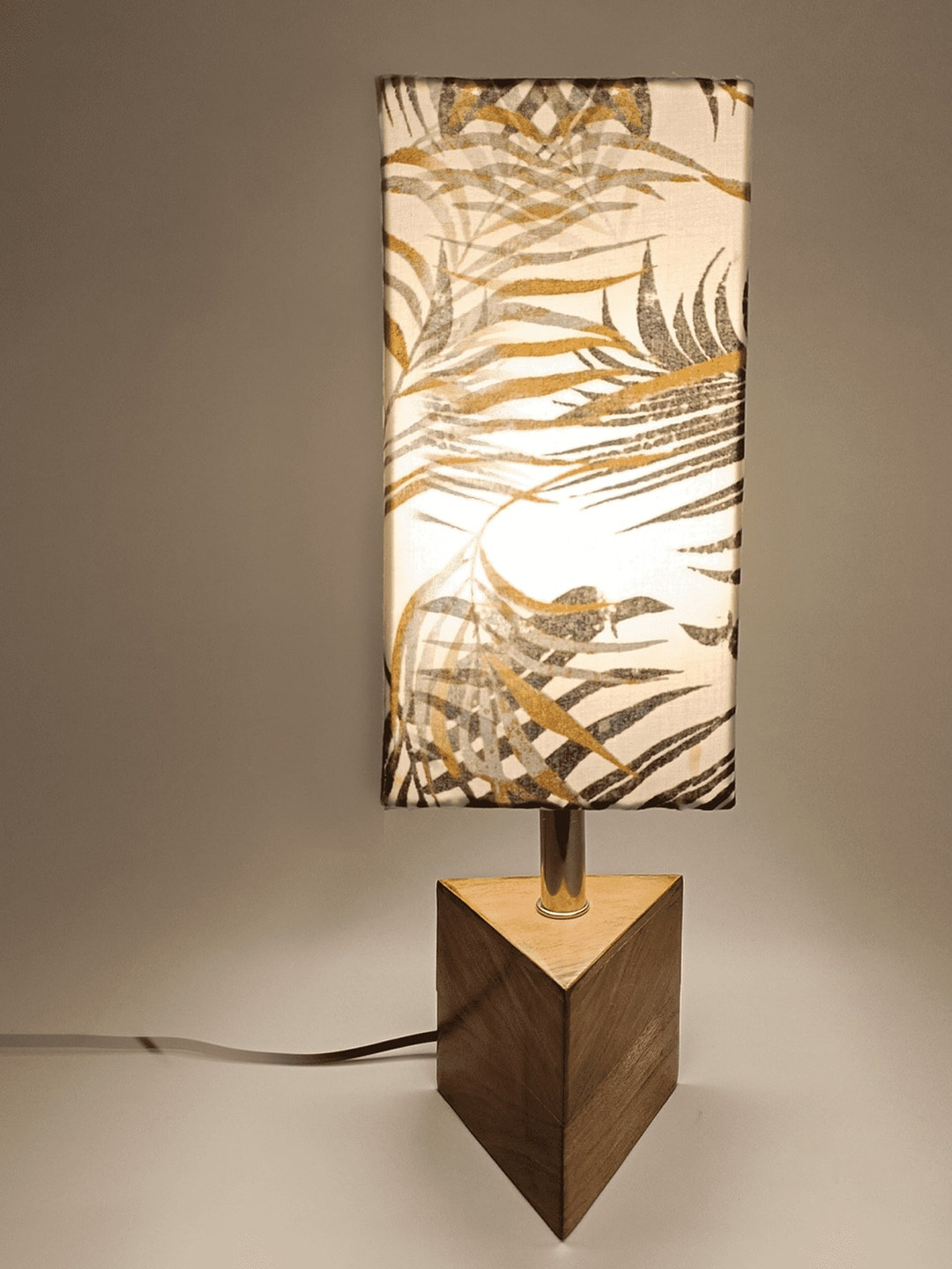 POSH-N-PLUSH White & Brown Printed Shade Wooden Base Table Lamp