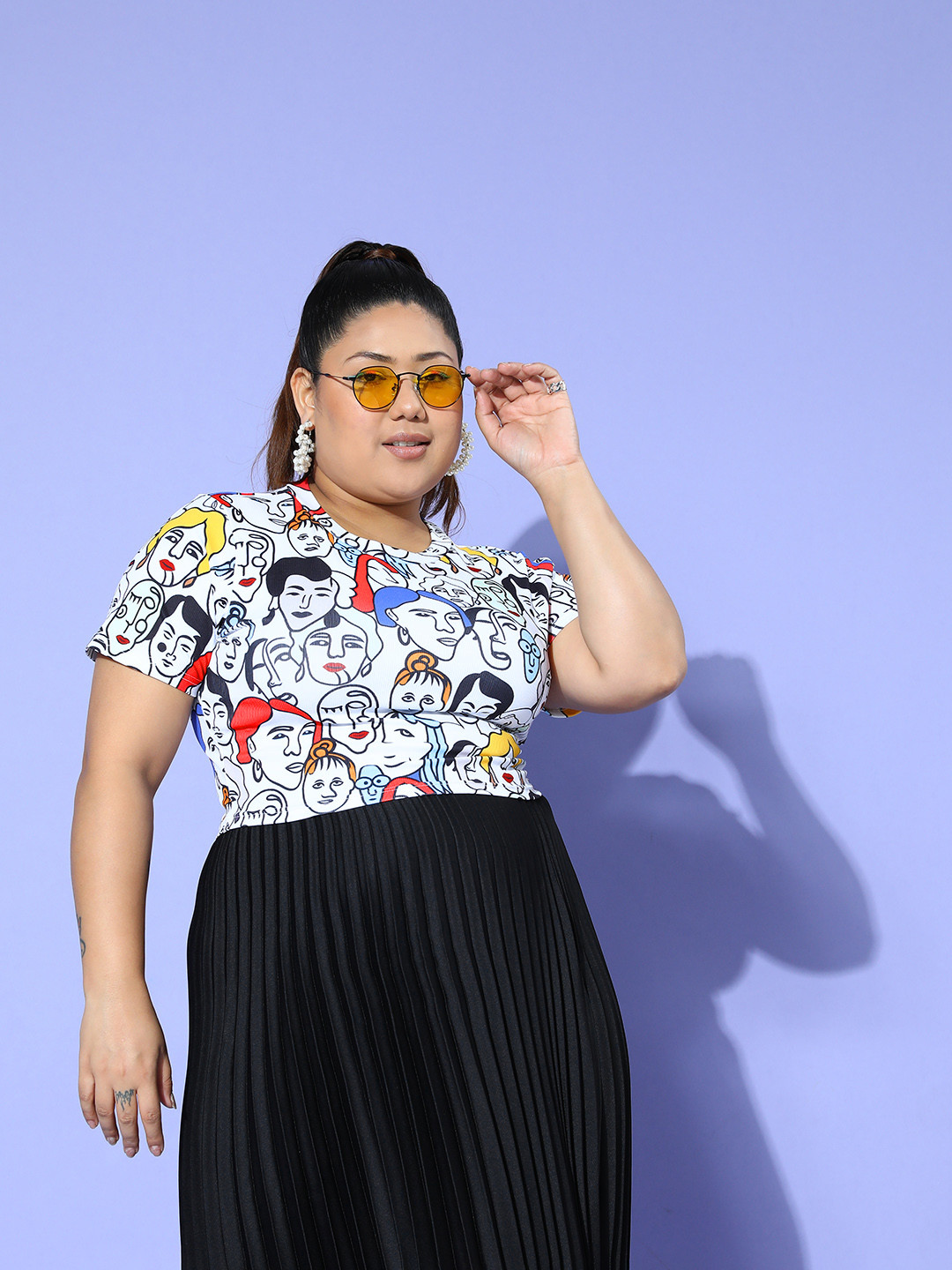 Berrylush Curve Printed T-shirt