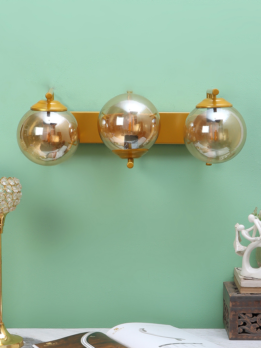 MFD HOME FURNISHING Golden Spherical Wall Lamp