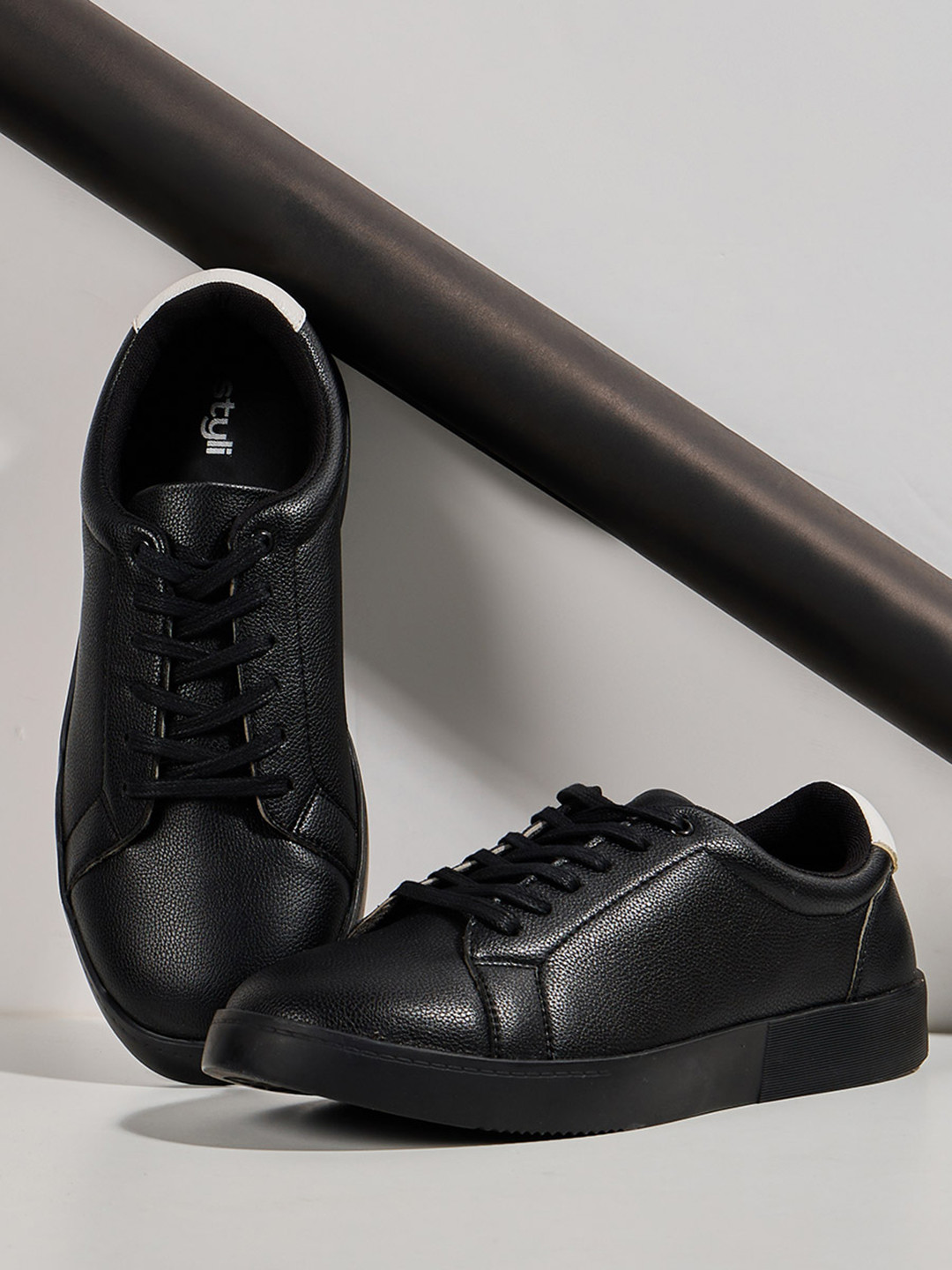 Styli Men Low Top Faux Leather Lace Up Sneakers