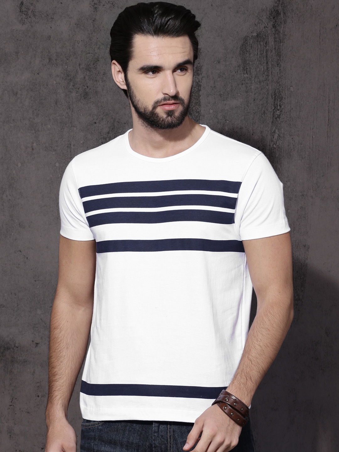 Roadster Men White Black Striped Round Neck Pure Cotton T-shirt