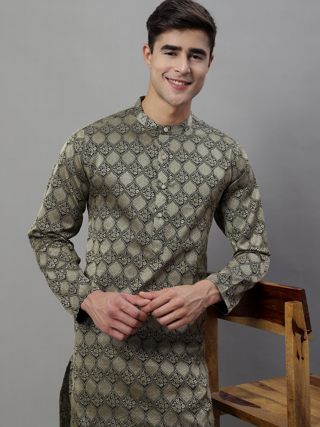 Anouk Black & Gold-Toned Band Collar Ethnic Motifs Woven Design Kurta with Pyjamas