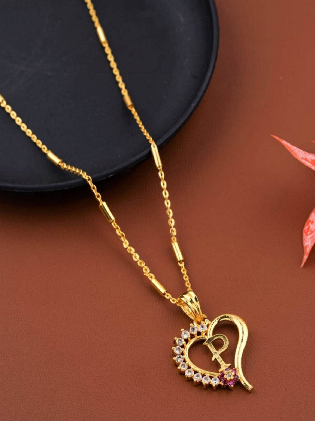 JEWEL WORLD Gold-Plated Letter P Necklace