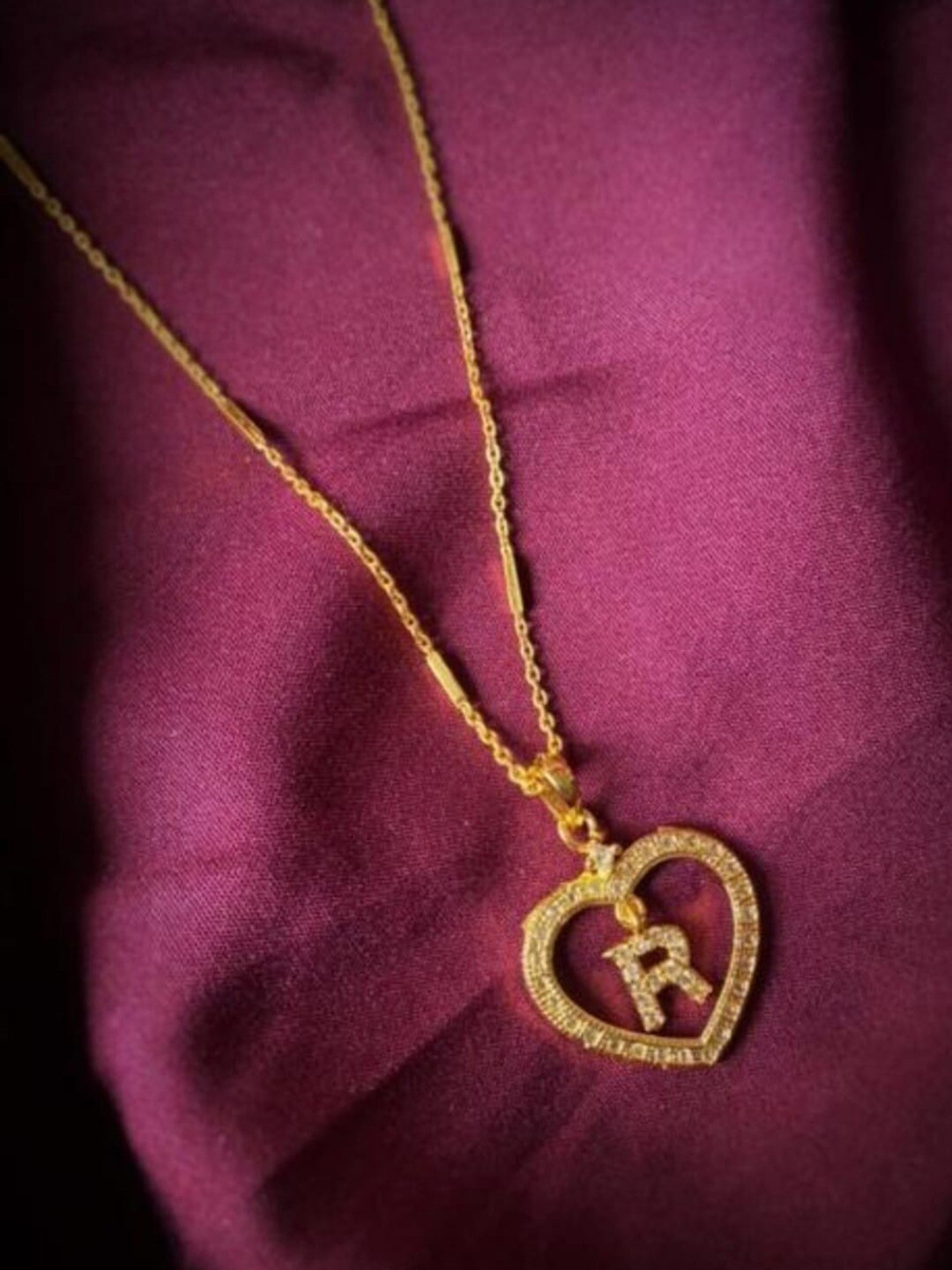 JEWEL WORLD Gold-Plated Letter R Necklace