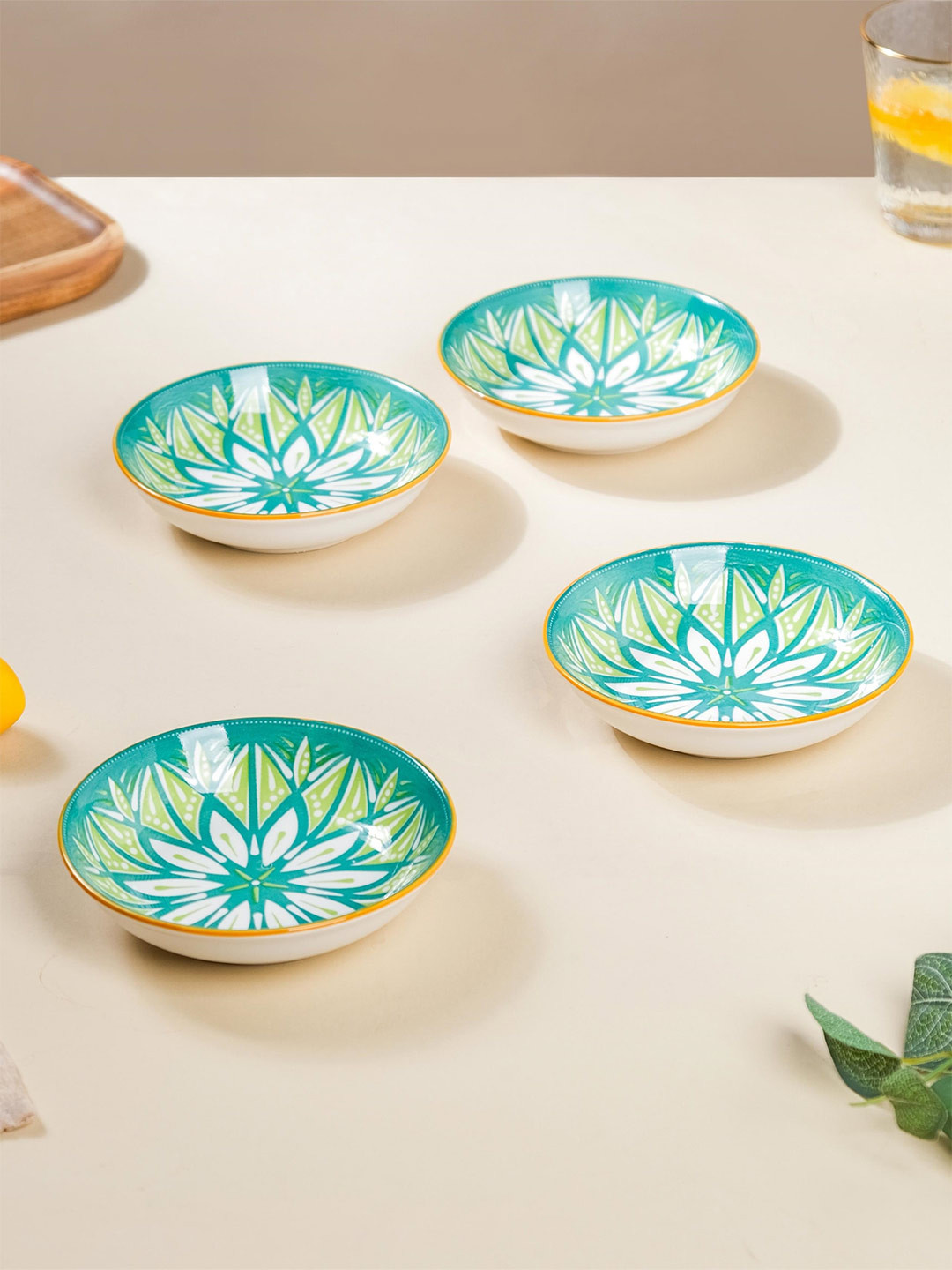 Nestasia White & Green 4 Pieces Floral Printed Ceramic Glossy Plates