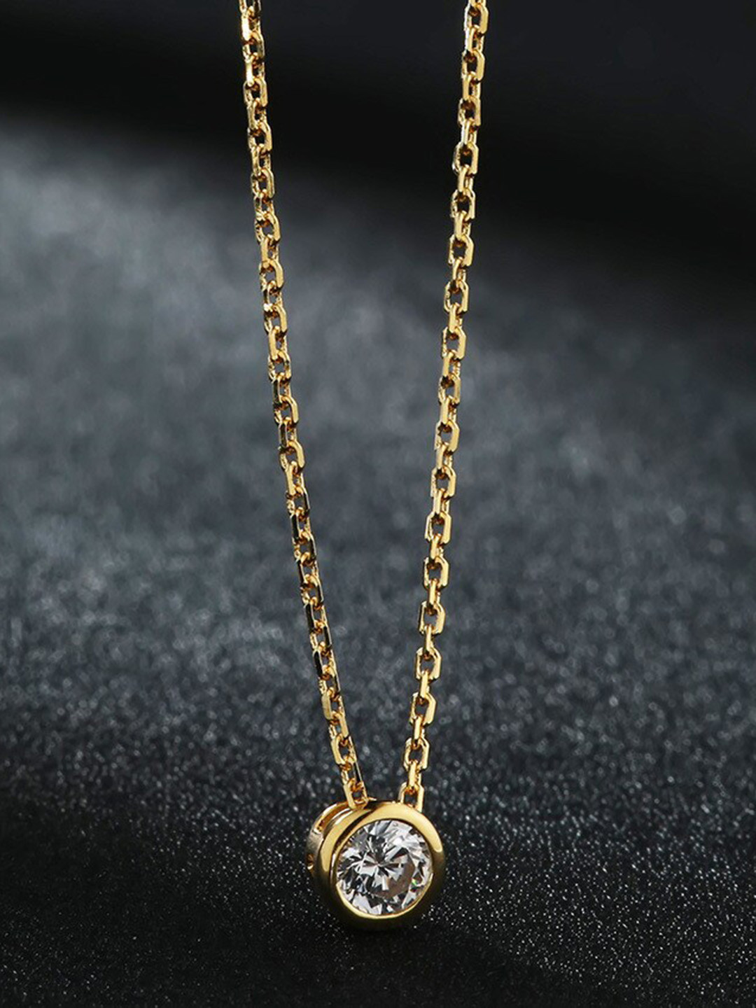 MYKI Good-Looking Gold-Plated Pendant with Chain