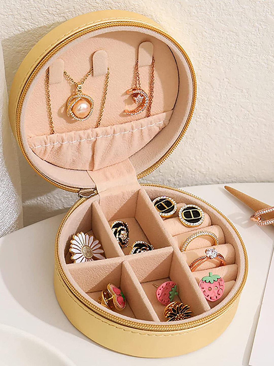 HOUSE OF QUIRK Golden Storage Portable Jewellery Organizer