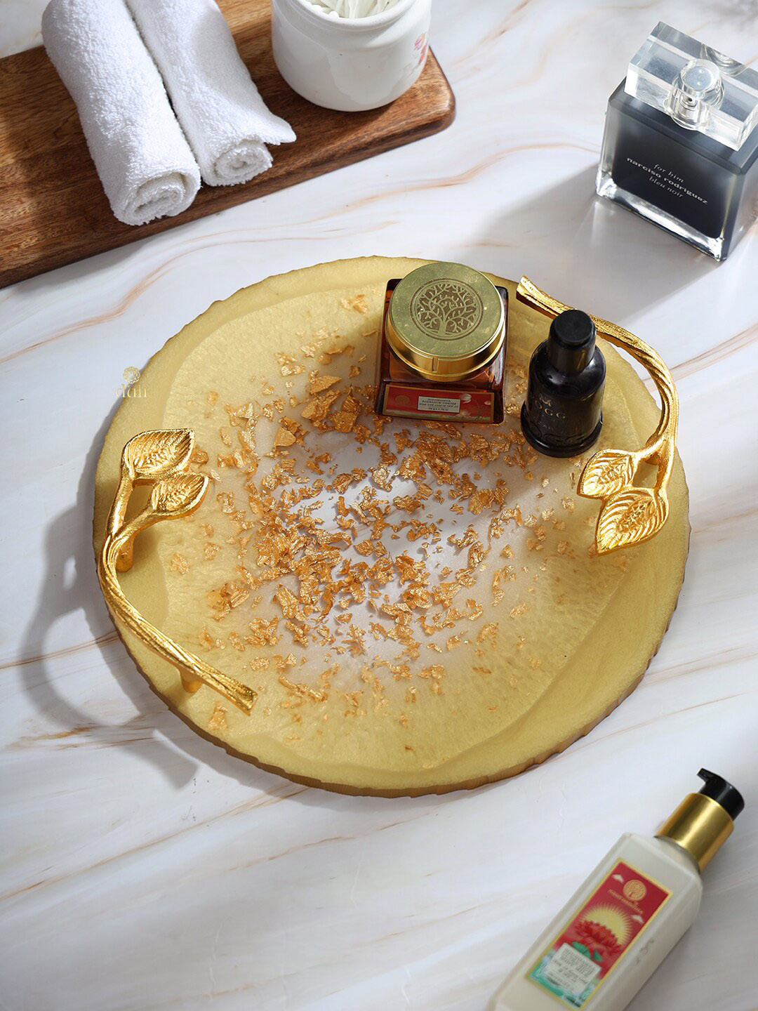 DULI Cream-Coloured & Gold Toned Textured Round Serving Tray