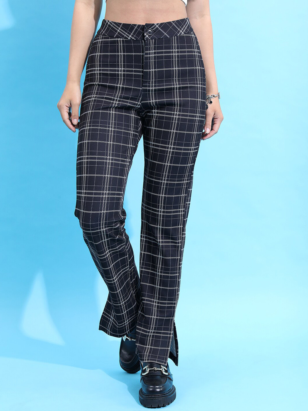 KETCH Women Mid Rise Plain Checked Trousers
