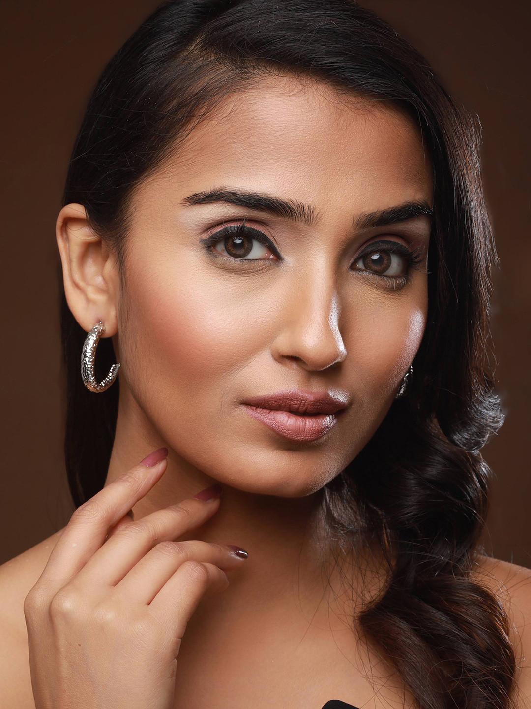 DressBerry Silver-Plated Oval Hoop Earrings