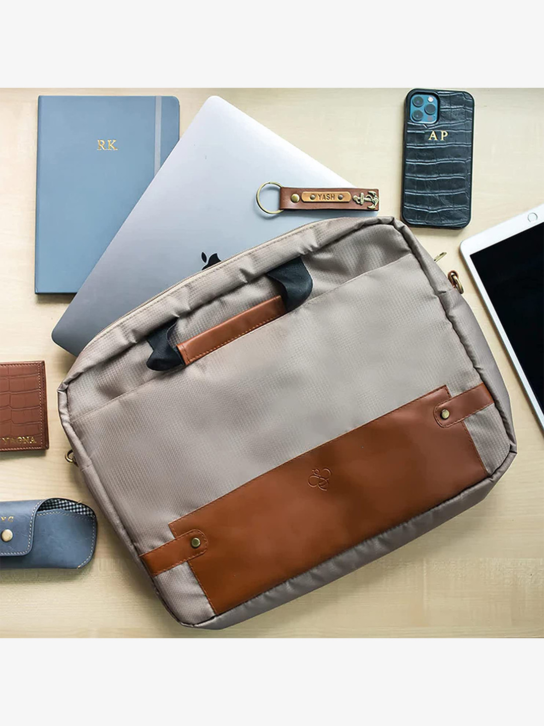 THE MESSY CORNER Men Laptop Bag