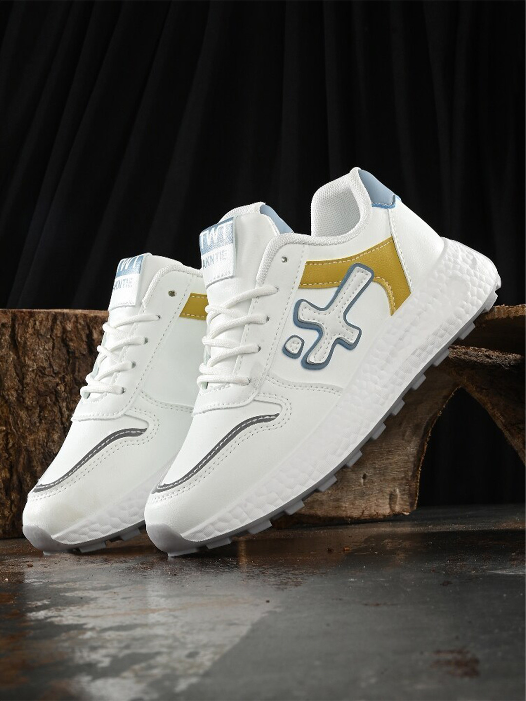 The Roadster Life Co. Women Mesh Memory Foam Walking Shoes