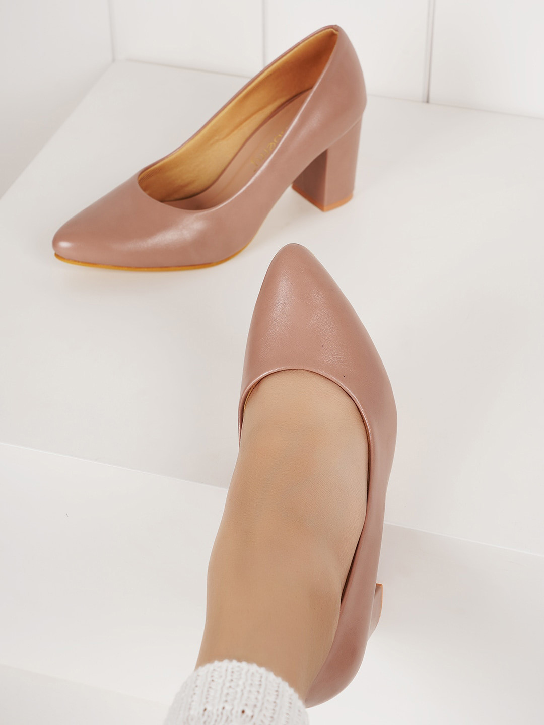 DressBerry Nude-Coloured Pointed Toe Block Pumps