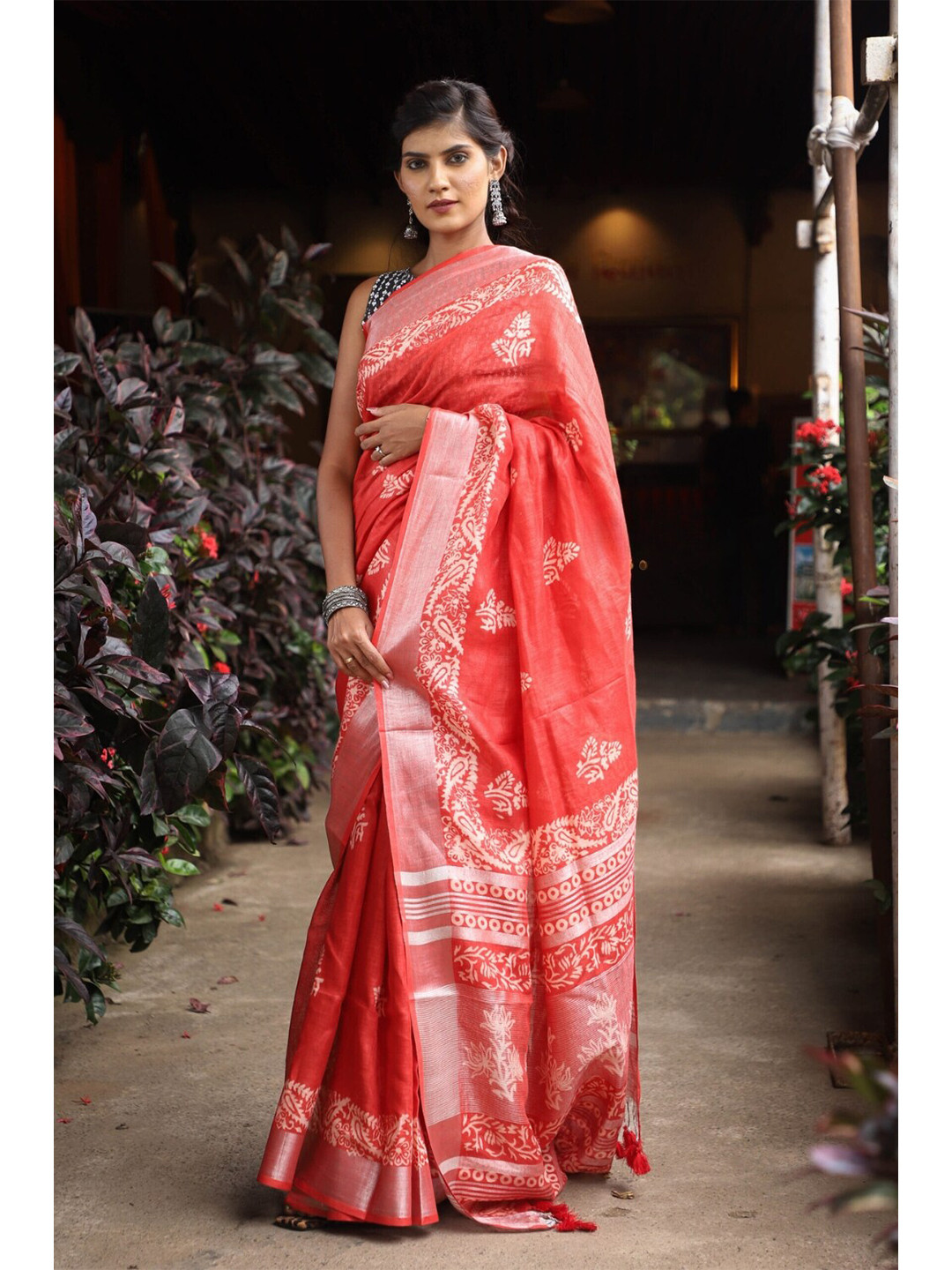 Very Much Indian Floral Printed Zari Pure Linen Saree