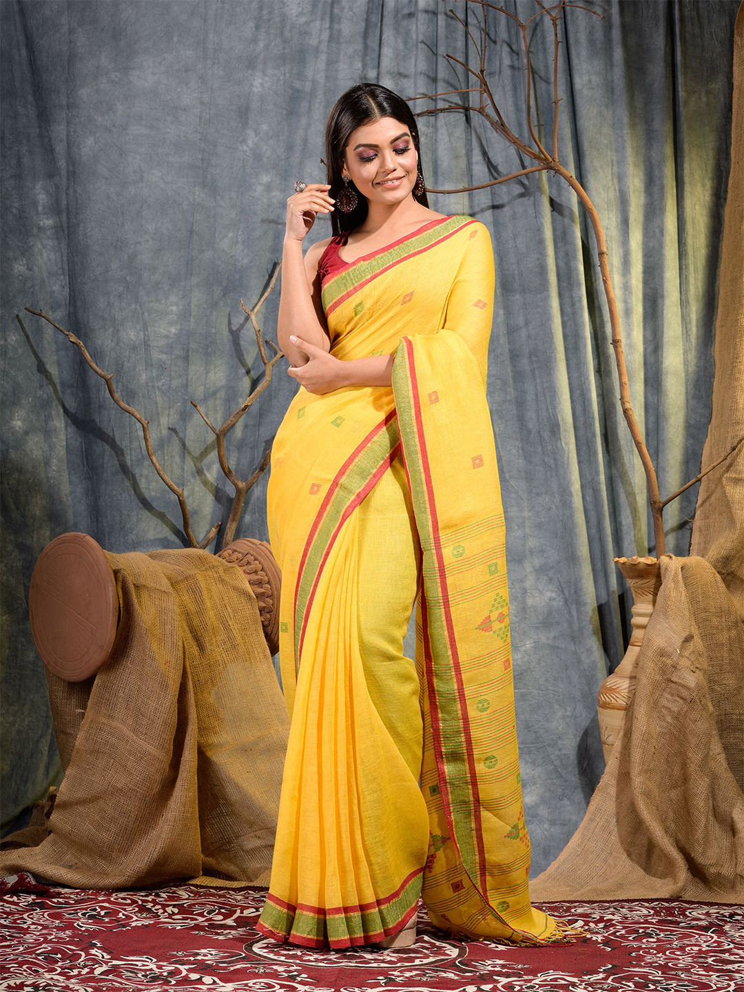 SAJASAJO Geometric Woven Design Pure Linen Saree