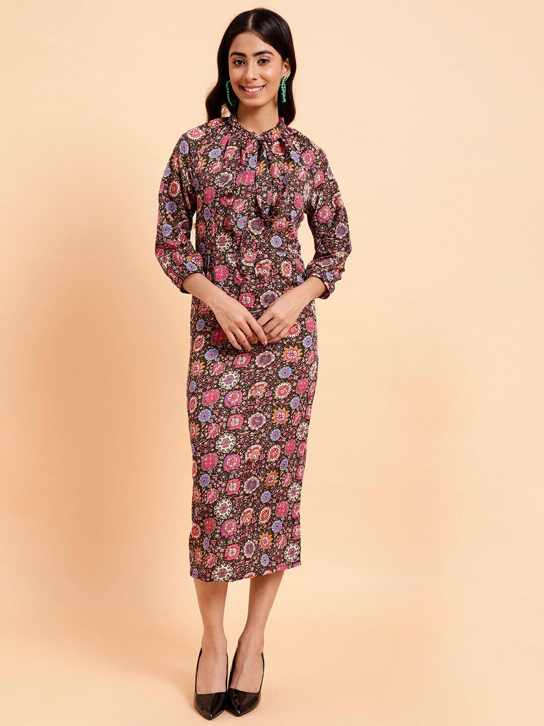MINT STREET Floral Printed Tie Up Neck Crepe Sheath Dress