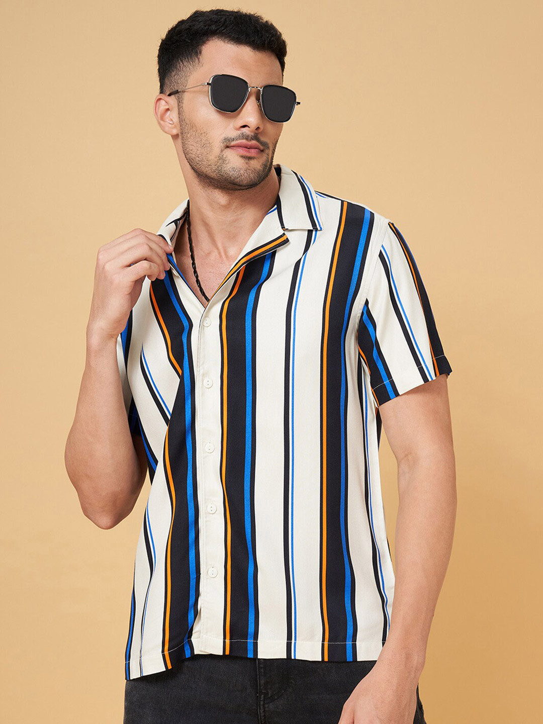 People White, Black And Blue Slim Fit Vertical Striped Casual Shirt