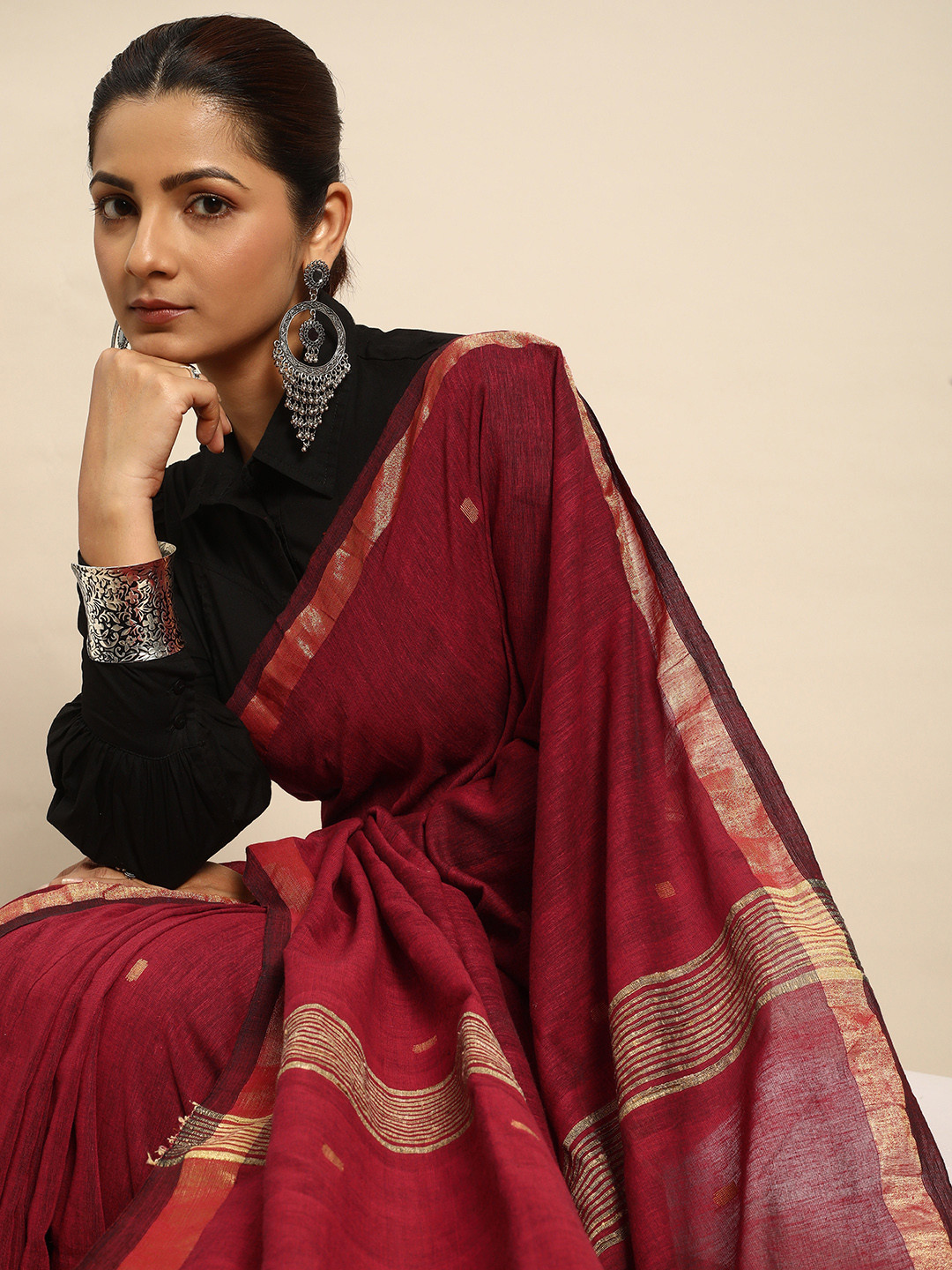 Taavi Handloom Cotton Zari Border Jamdani Inspired Saree with Attached Blouse