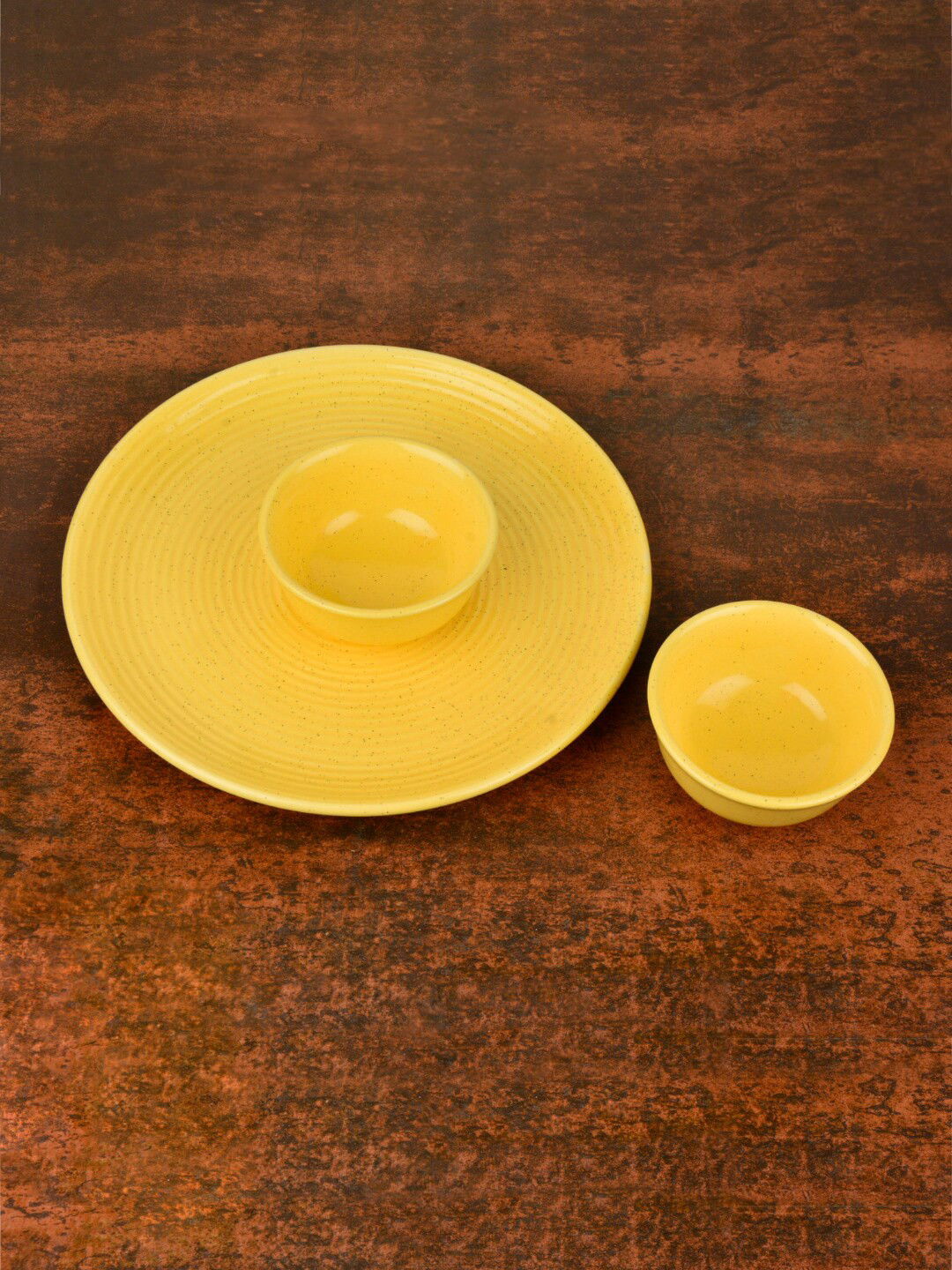 StyleMyWay Premium Ribbed Yellow Solid Ceramic Microwave Safe 3 Piece Dinner Set