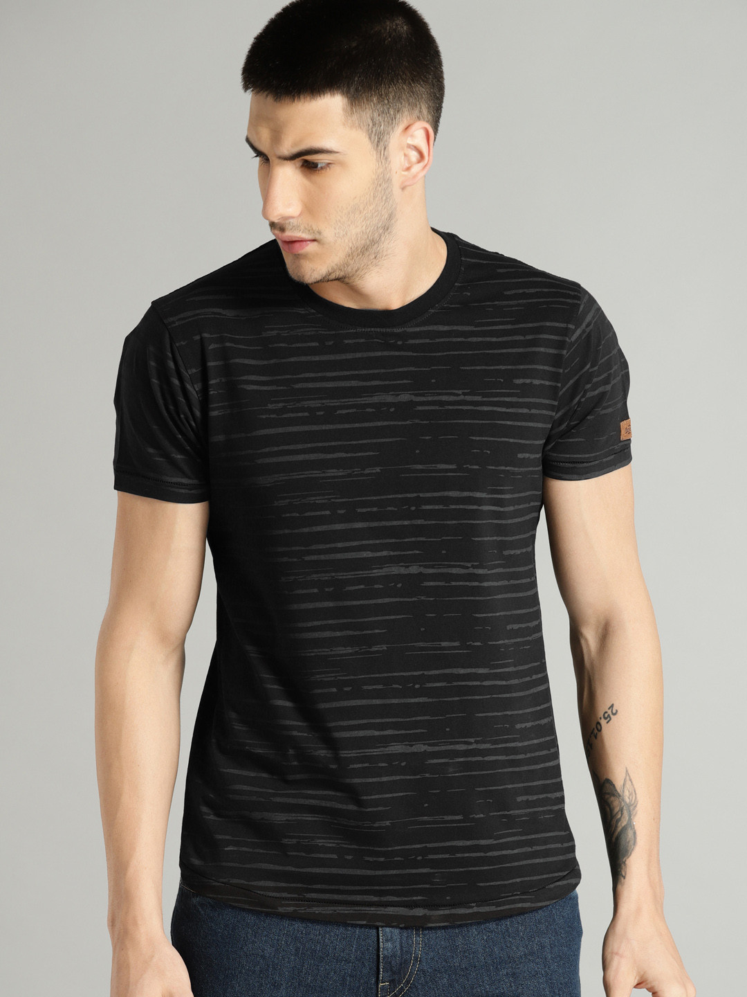 Roadster Time Travlr Men Black Striped T-shirt