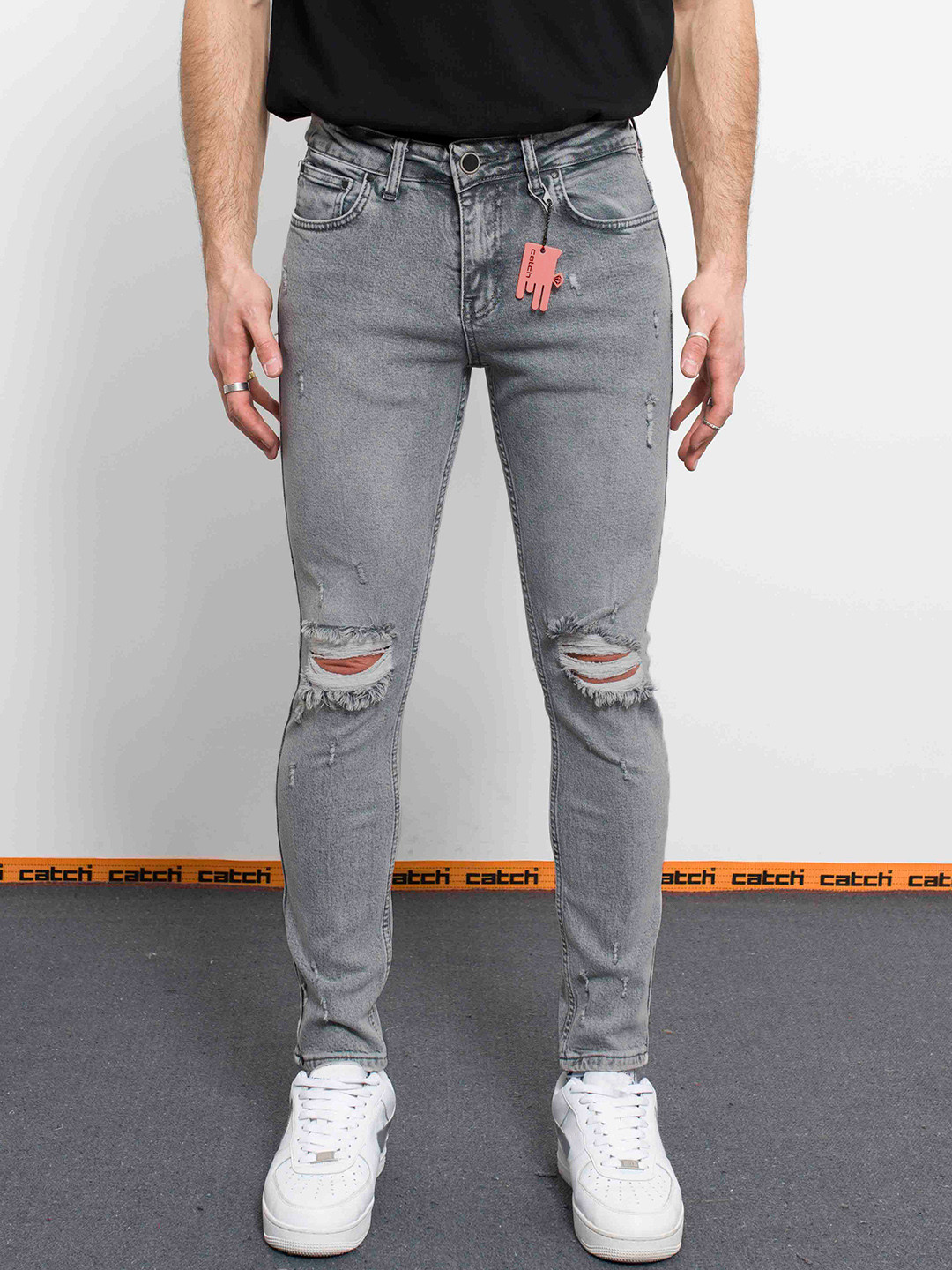 catch Men Slim Fit Slash Knee Light Fade Stretchable Jeans