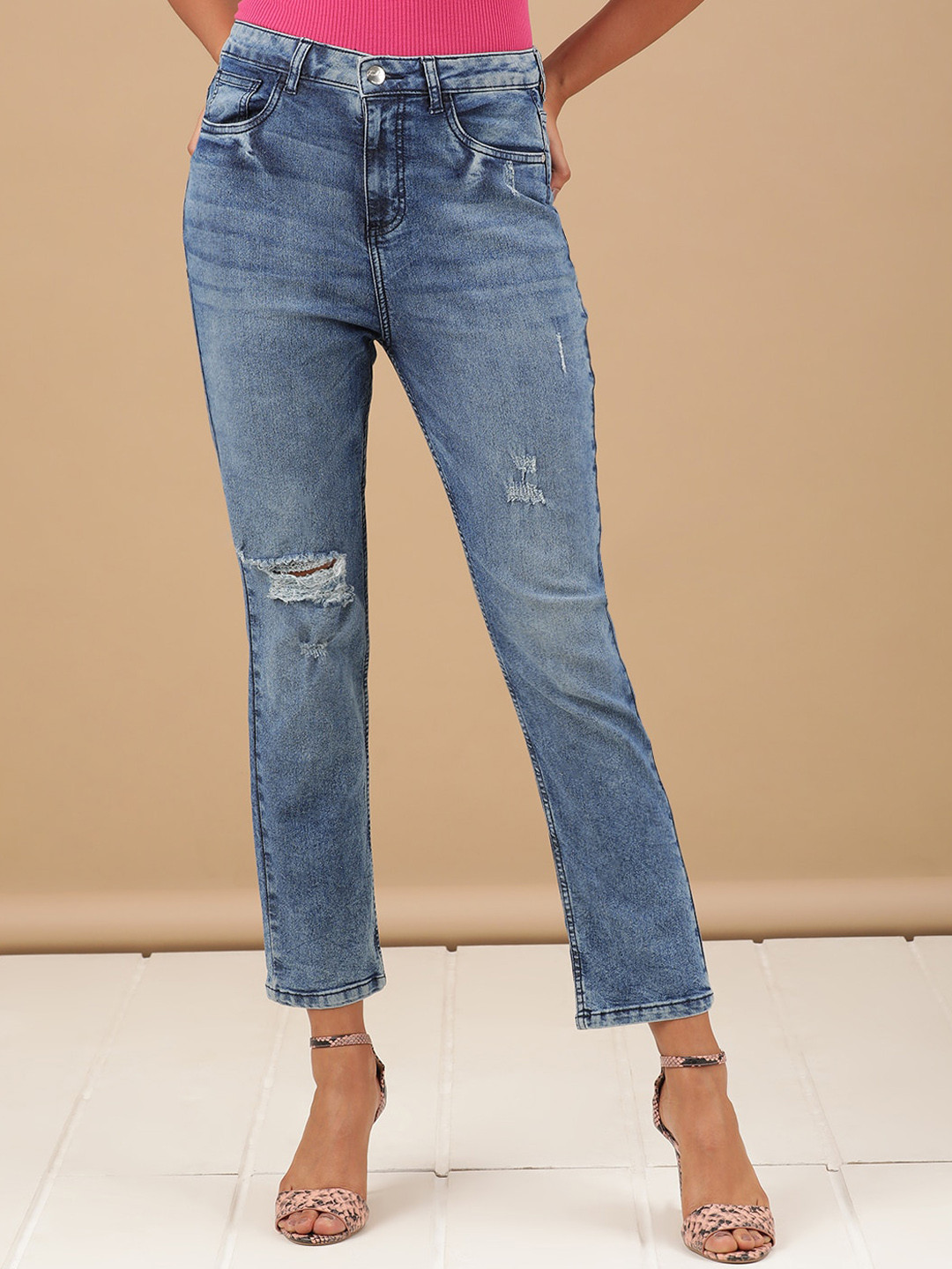 Freehand by The Indian Garage Co Women Blue Mildly Distressed Whiskers Light Fade Straight Fit Stretchable Jeans