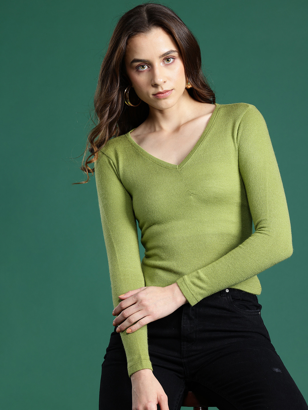 DressBerry V-Neck Ruched Detail Pullover