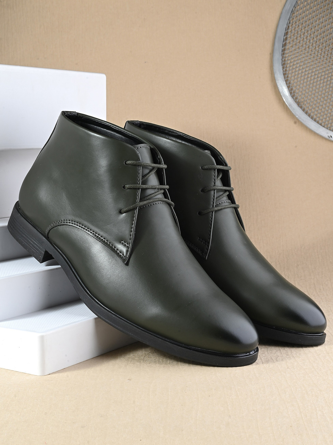 The Roadster Lifestyle Co. Men Textured Mid-Top Desert Boots