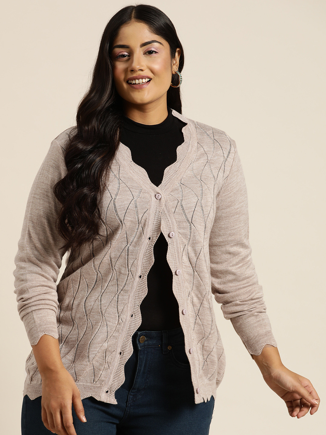 Sztori Plus Size Self Design Scalloped Edged Cardigan