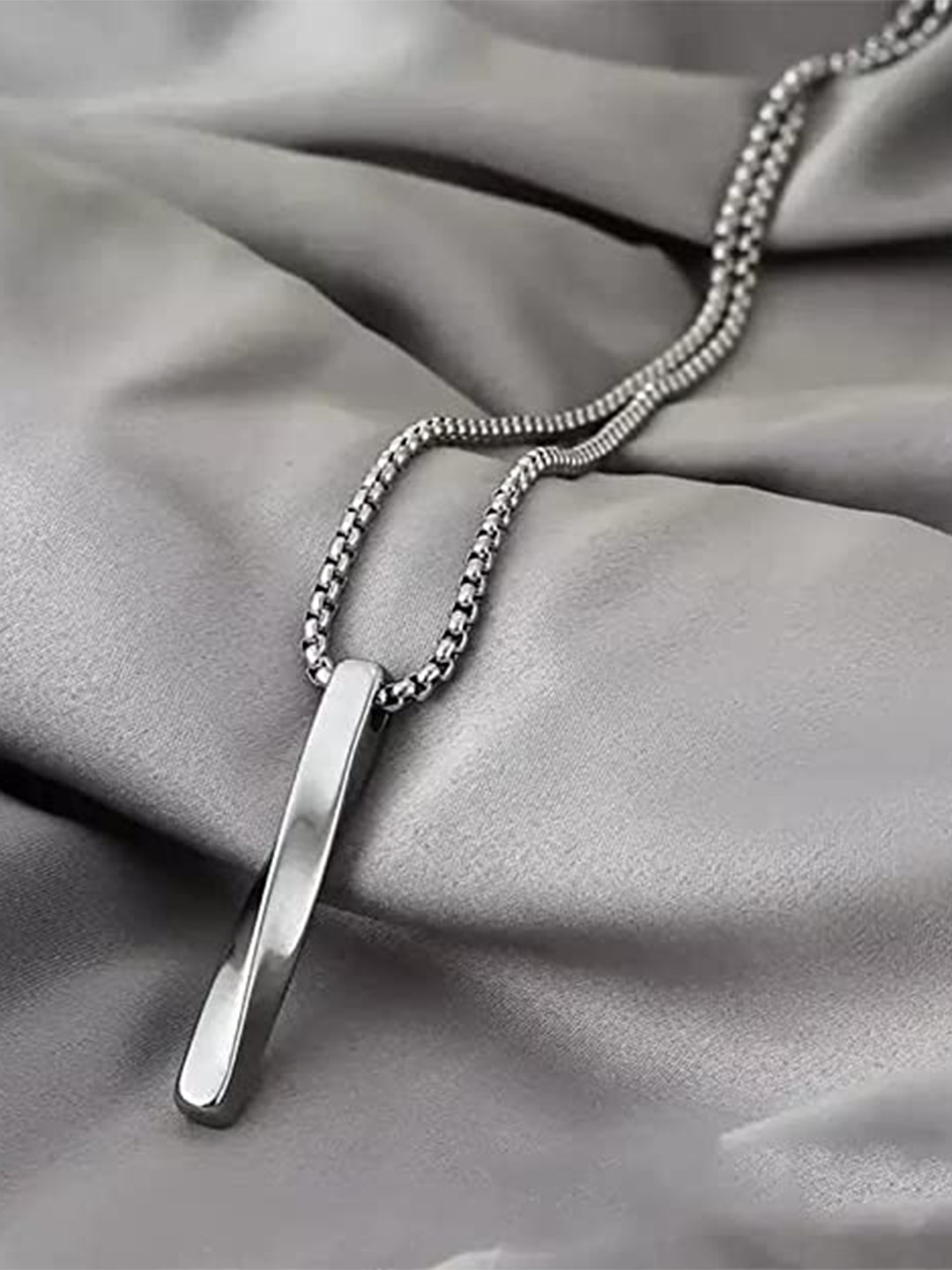 VIEN Silver-Toned Silver-Plated Necklace