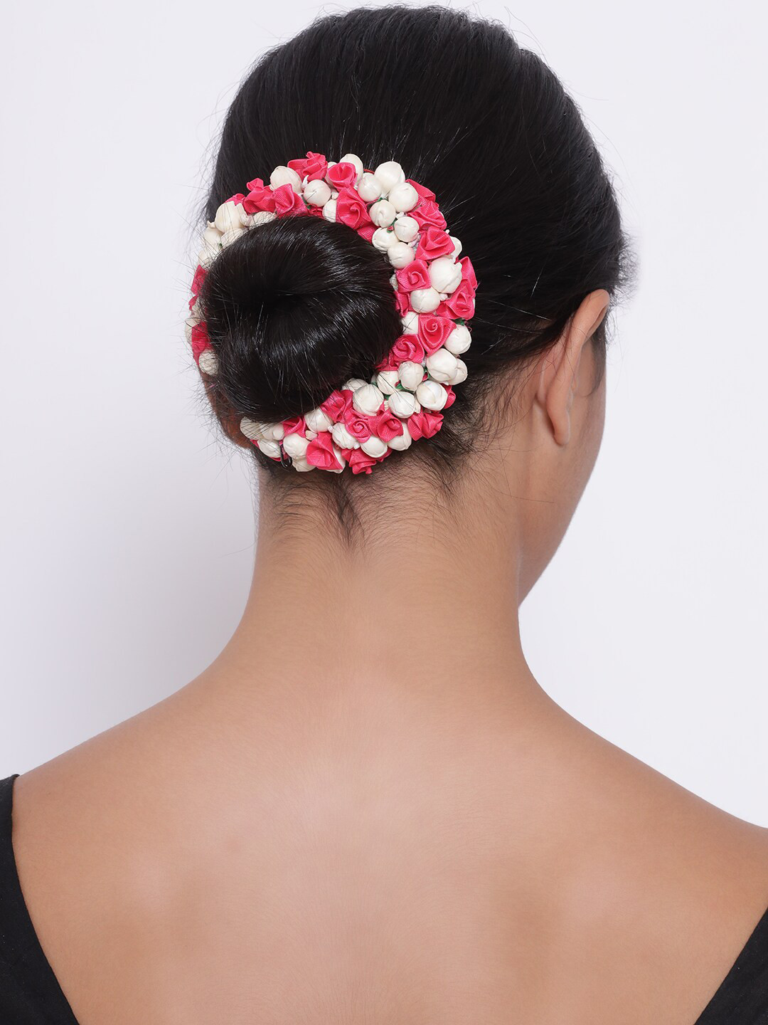 Anouk Women Red Rose And Mogra Bun Hair Accessory