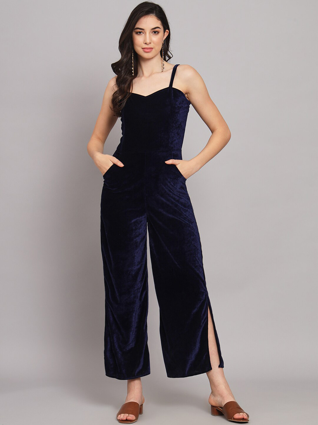 VAARARO Shoulder Strapped Basic Velvet Jumpsuit
