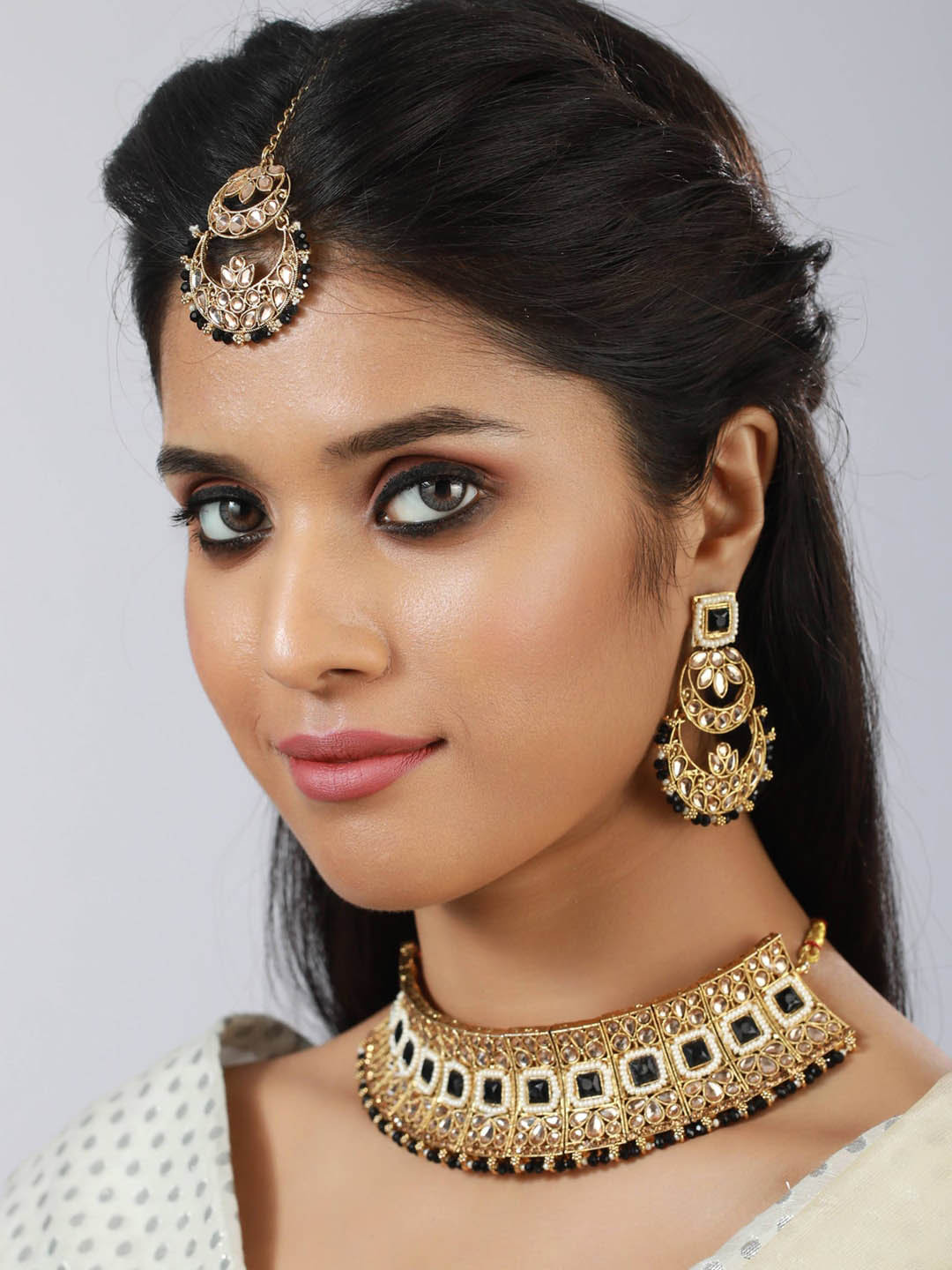 Anouk Gold-Toned & Black Gold-Plated Kundan Jewellery Set