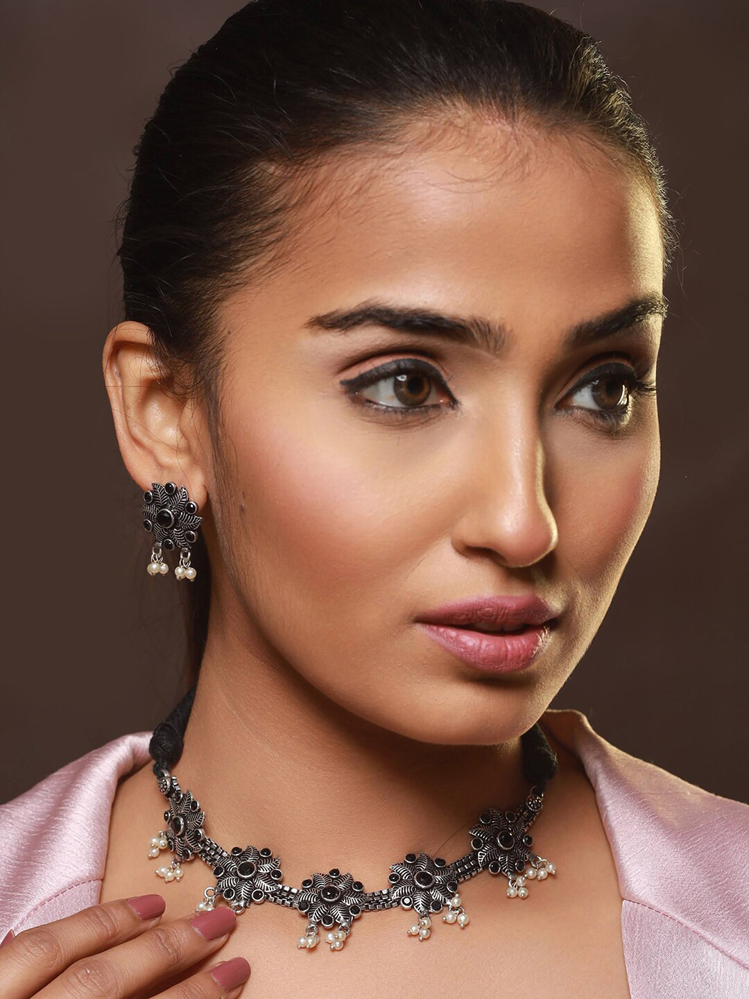 Sangria Black Silver-Plated Stone Oxidized Jewellery Set
