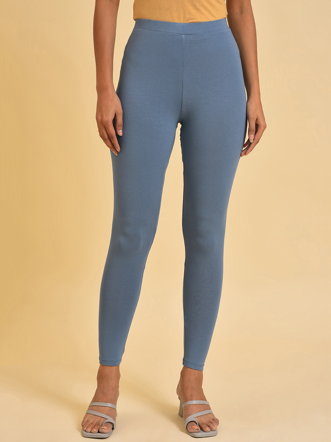 W Grey Ankle Length Leggings