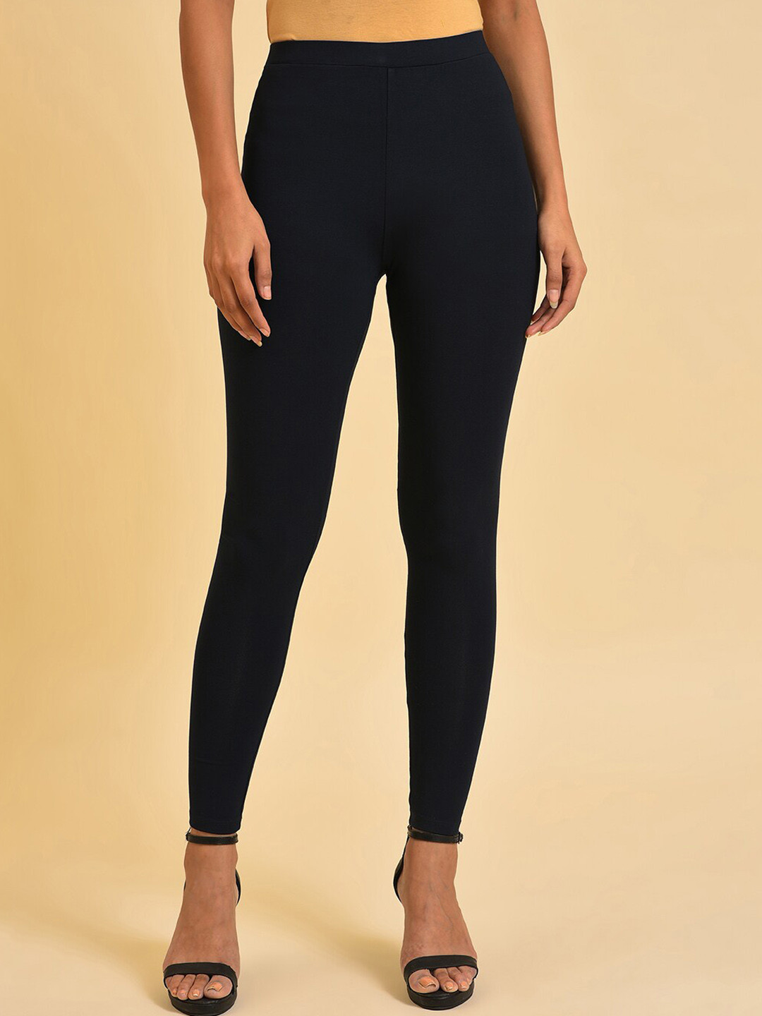 W Black Ankle Length Leggings