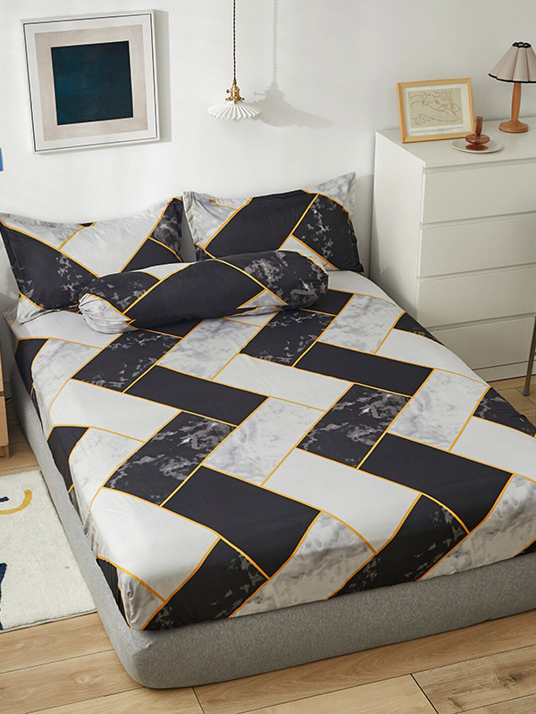 JC HOME Black Chevron Polycotton 150 TC Fitted Queen Bedsheet with 2 Pillow Covers-59 x 79 inches