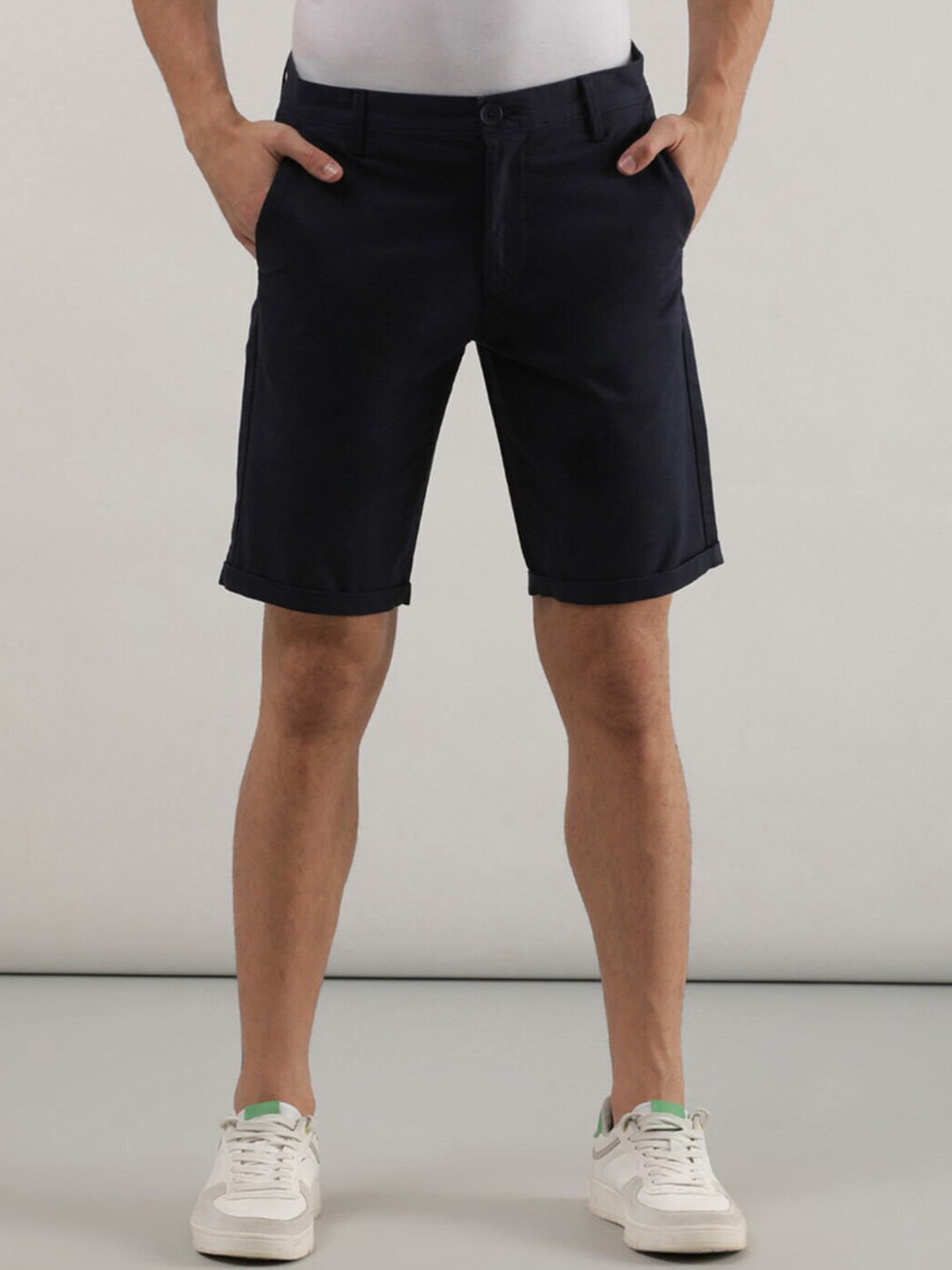 Lee Men Mid-Rise Slim Fit Cotton Shorts
