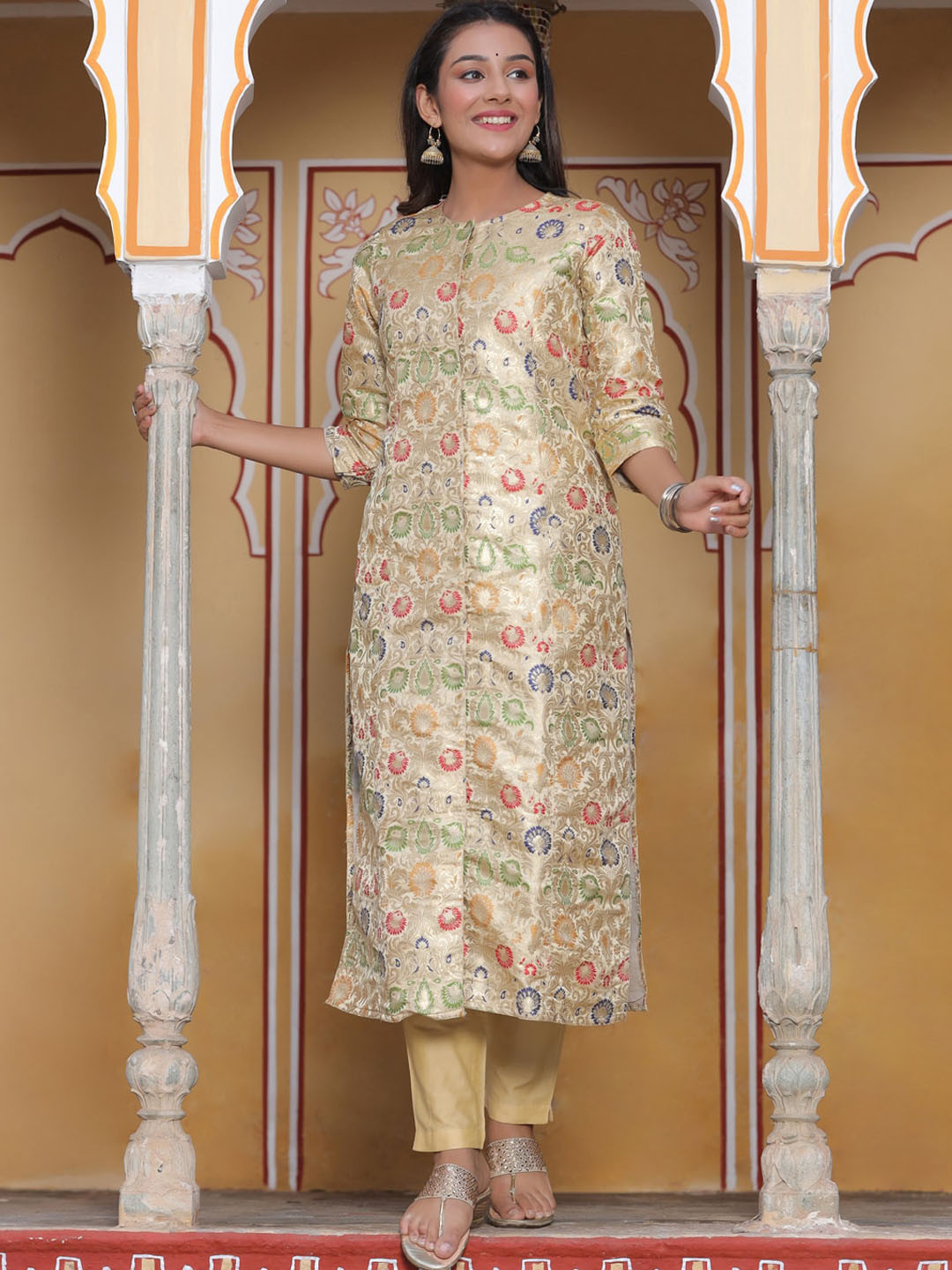 Jaipur Kurti Beige & Green Round Neck Floral Printed Jacquard Straight Kurta