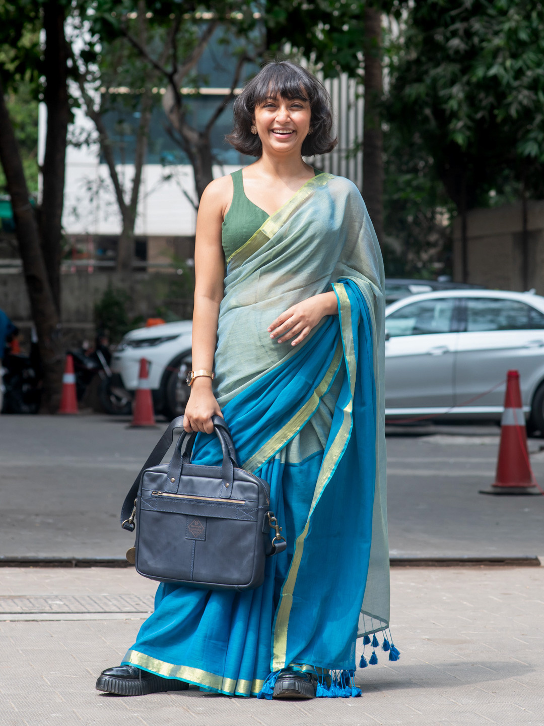 Suta Blue & Grey Colourblocked Zari Pure Cotton Saree