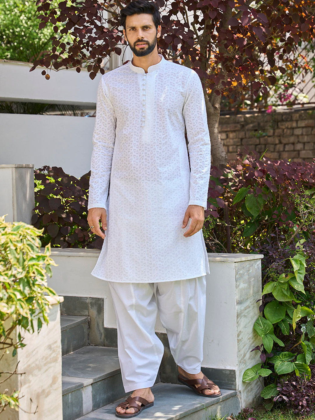 See Designs Ethnic Motif Embroidered Mandarin Collar Pure Cotton Kurta
