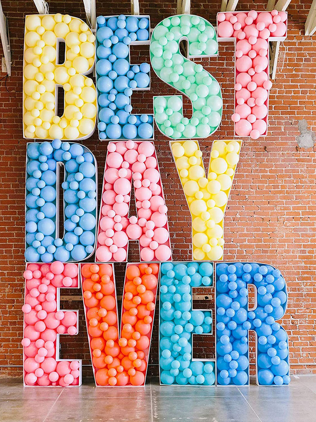 CHOCOZONE Yellow &  Blue 100-Pieces Party Prop Balloons