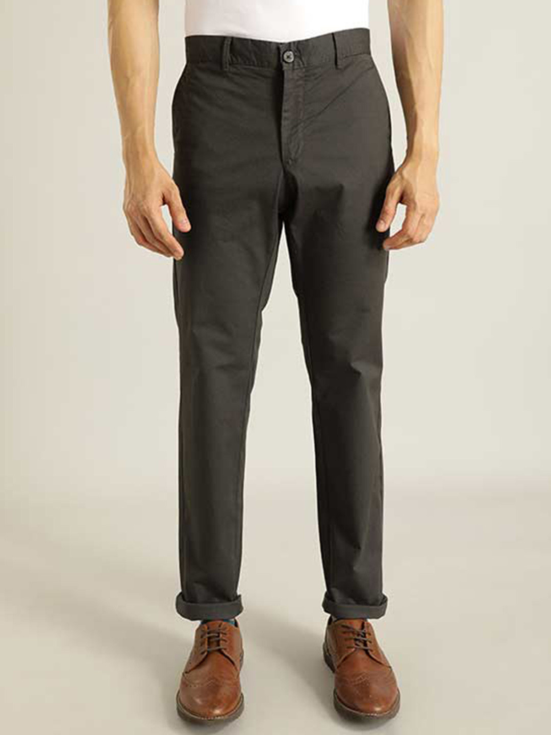 Indian Terrain Men Brooklyn Mid Rise Plain Slim Fit Chinos Trousers