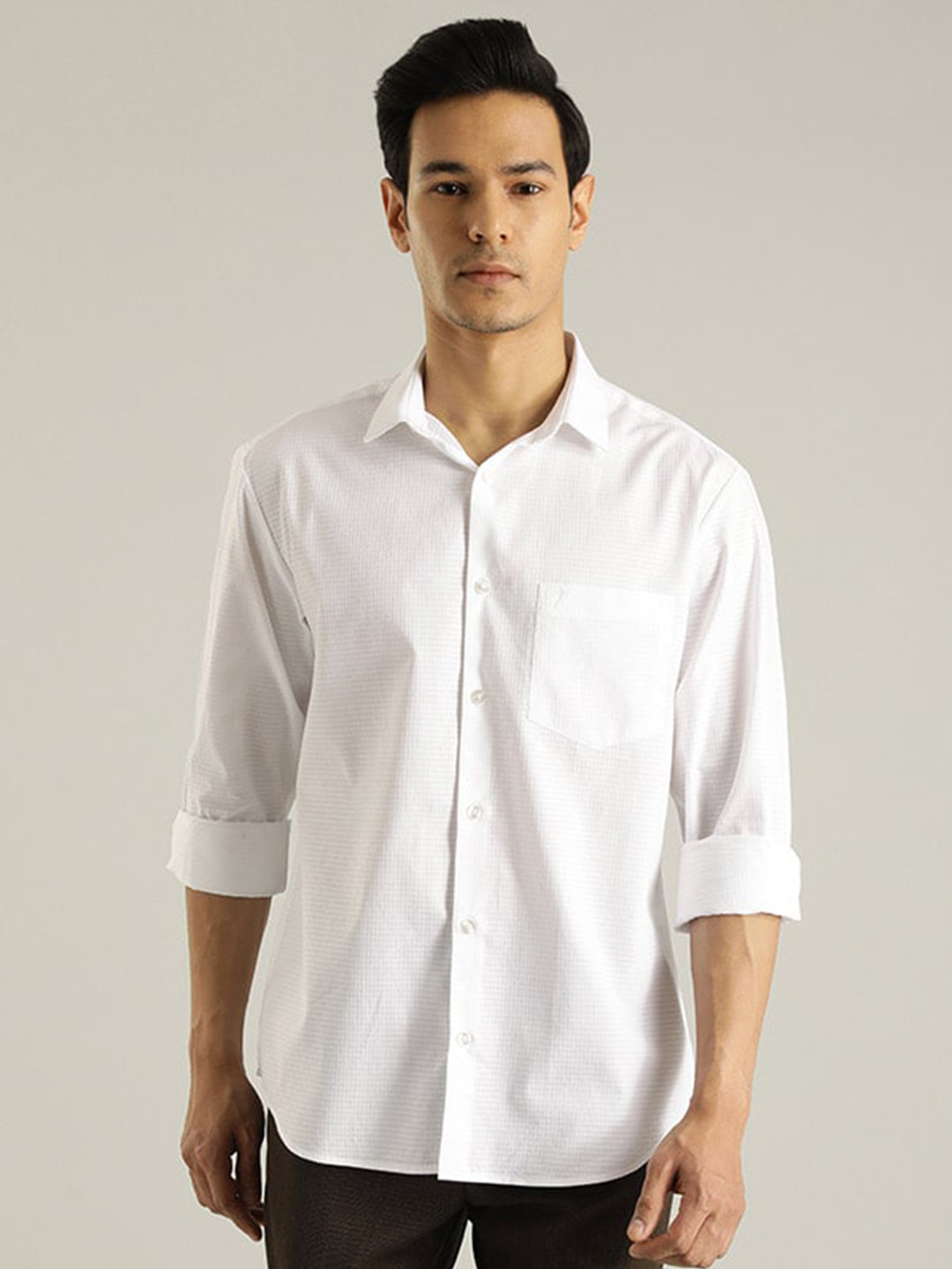 Indian Terrain Chiseled Slim Fit Self Deisgn Pure Cotton Casual Shirt