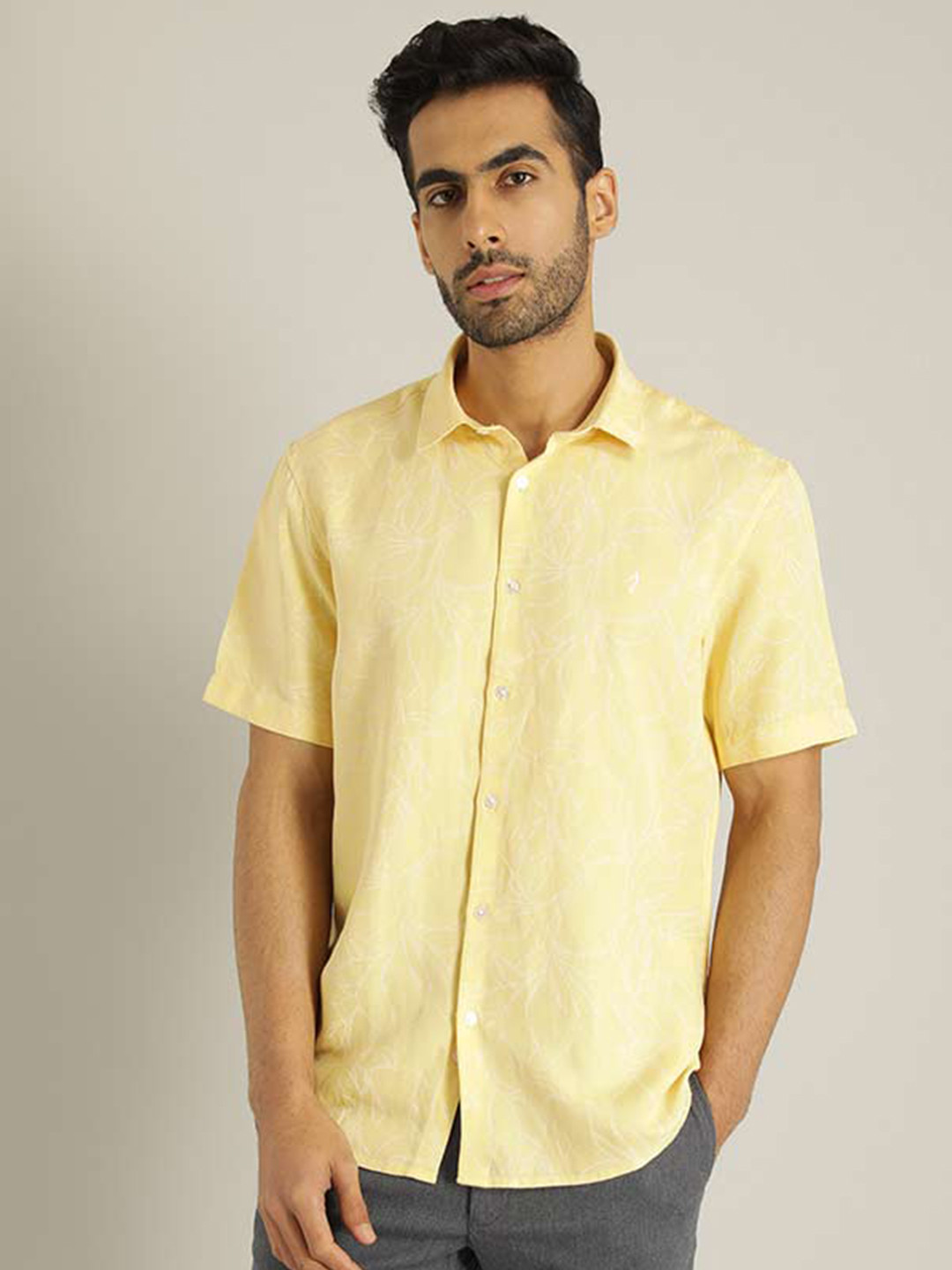 Indian Terrain Printed Chiseled Slim Fit Opaque Pure Cotton Casual Shirt
