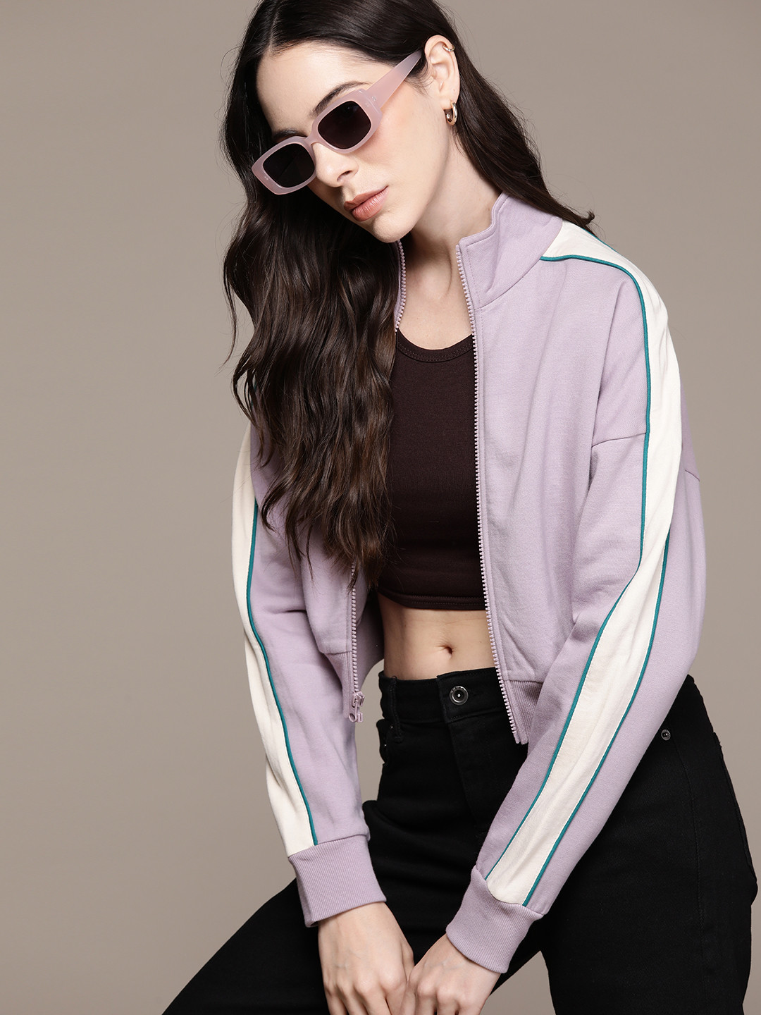 The Roadster Lifestyle Co. Solid Drop-Shoulder Sleeves Fabric Path Detailed Sweatshirt