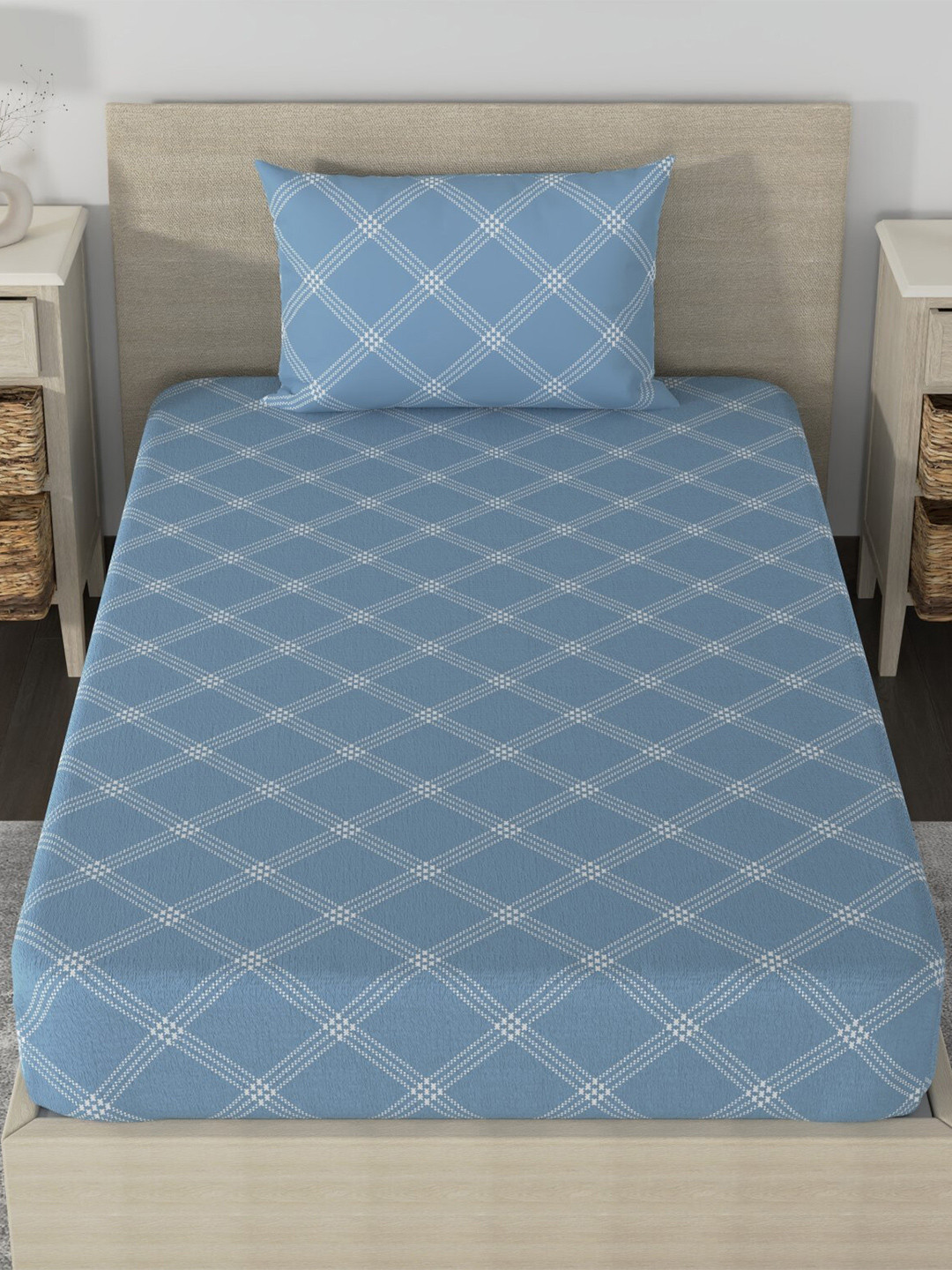 Huesland Aspire Blue Geometric Cotton 186 TC Single Fine Bedsheet with a Pillow Cover-87 x 93 inches